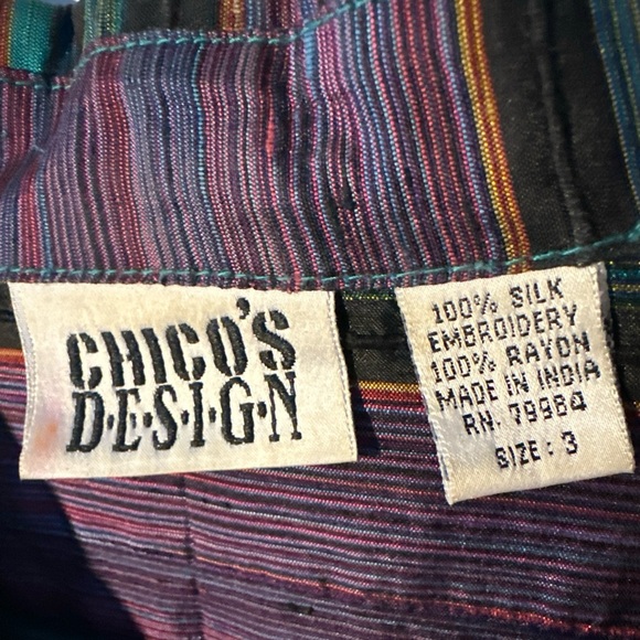Chico’s Design 100% Silk Embroidered Women’s Button Up Purple Aztec Size 3 - Picture 3 of 10